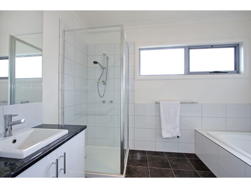 23 Waterview Rise, Cowes VIC 3922