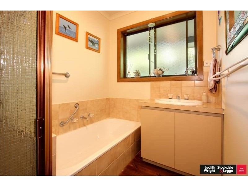 30 Monash Avenue, Cowes VIC 3922