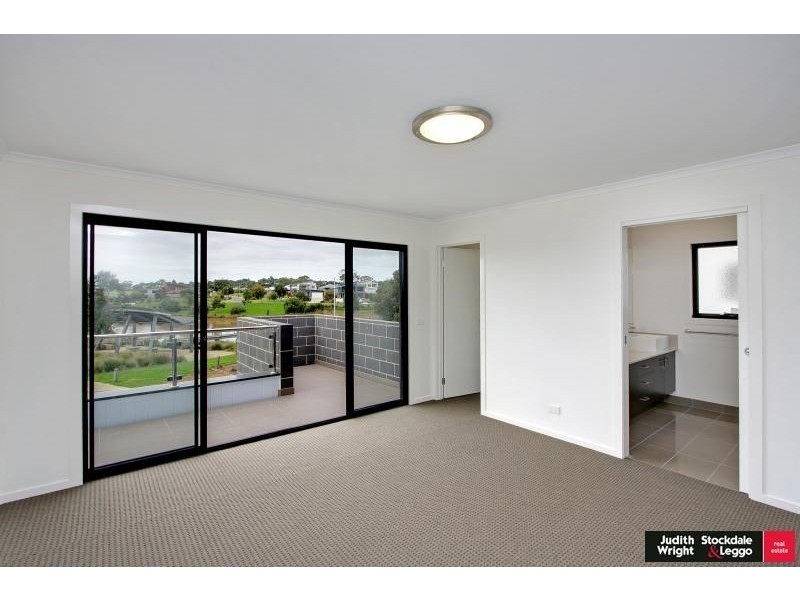 7 Pobblebonk Place, Cowes VIC 3922