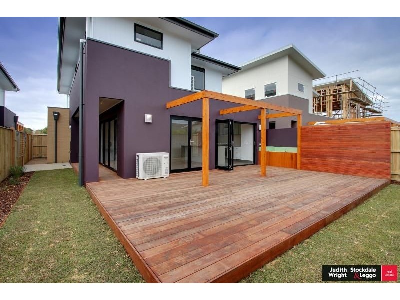 7 Pobblebonk Place, Cowes VIC 3922