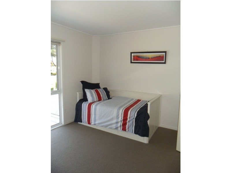 2/34-36 Dunsmore Road, Cowes VIC 3922