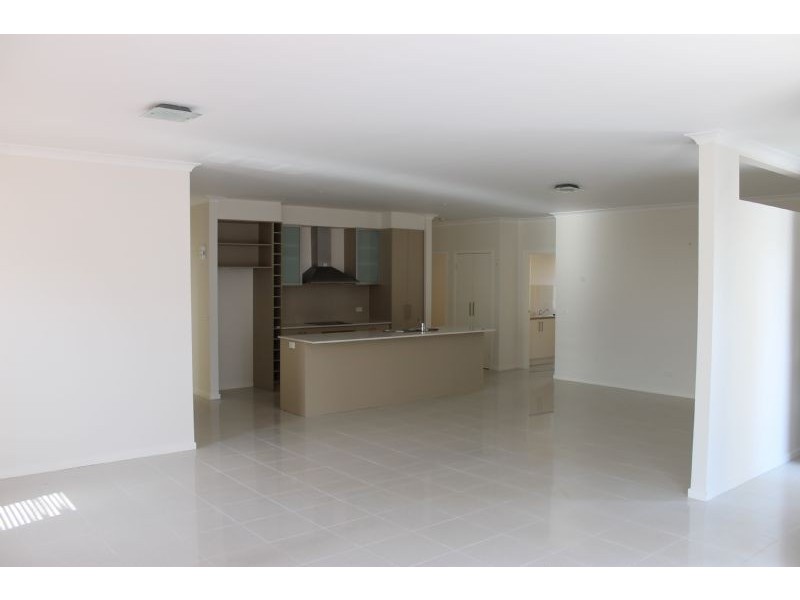 17 Blue Gum Court, Cowes VIC 3922