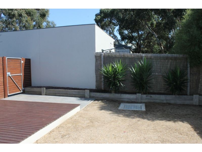 17 Blue Gum Court, Cowes VIC 3922