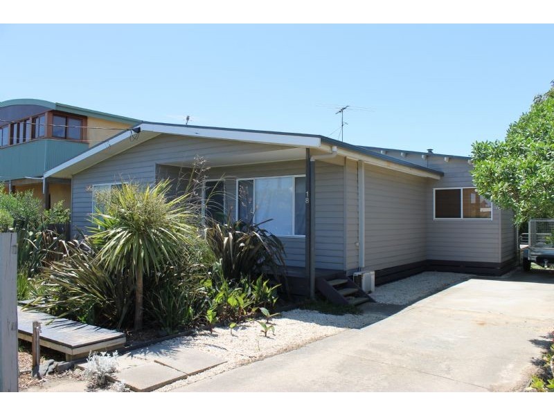 18 George Street, Sunderland Bay VIC 3922