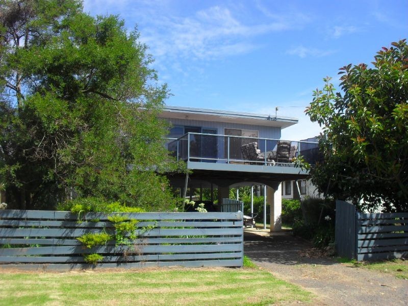 81 Churchill Drive, Cowes VIC 3922