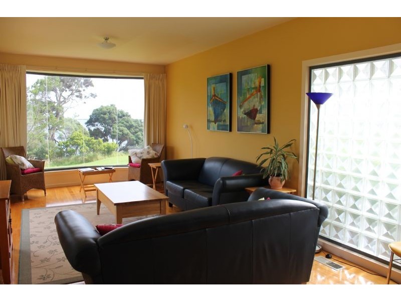 6 Langard Road, Cowes VIC 3922