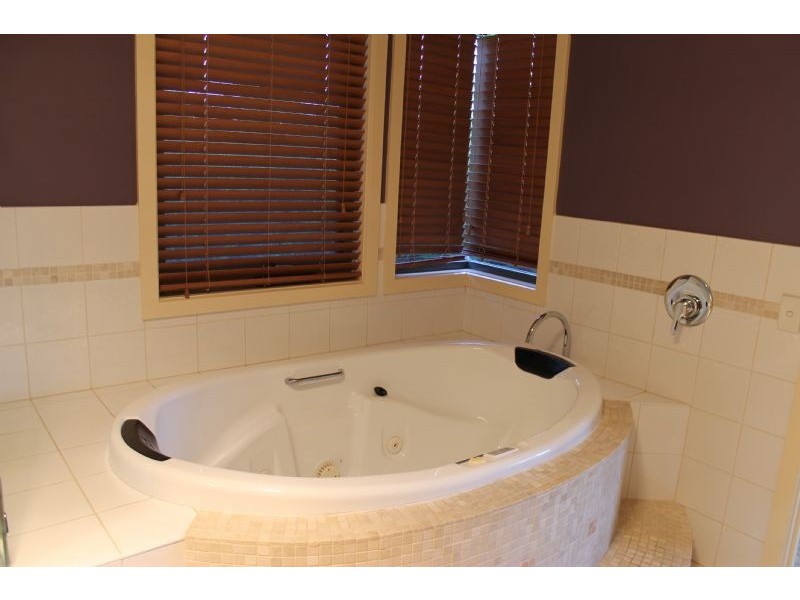 6 Langard Road, Cowes VIC 3922