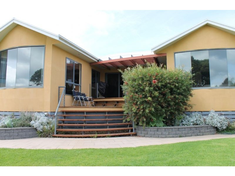 6 Langard Road, Cowes VIC 3922