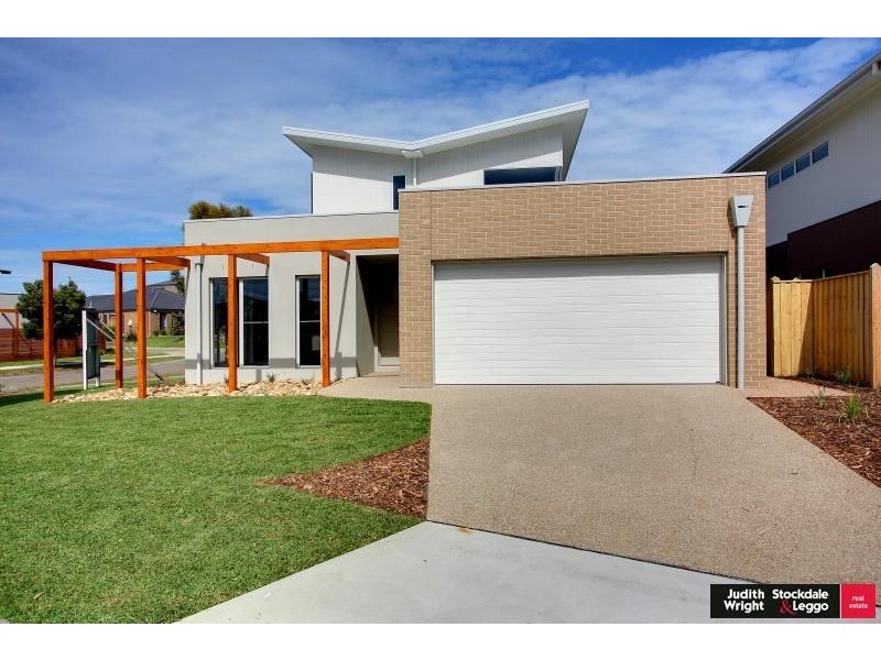 1 Pobblebonk Place, Cowes VIC 3922