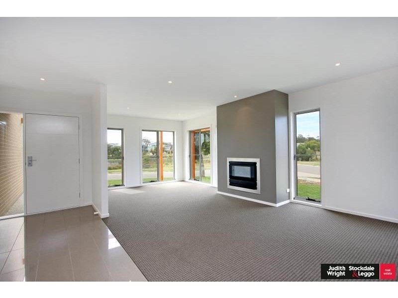 1 Pobblebonk Place, Cowes VIC 3922