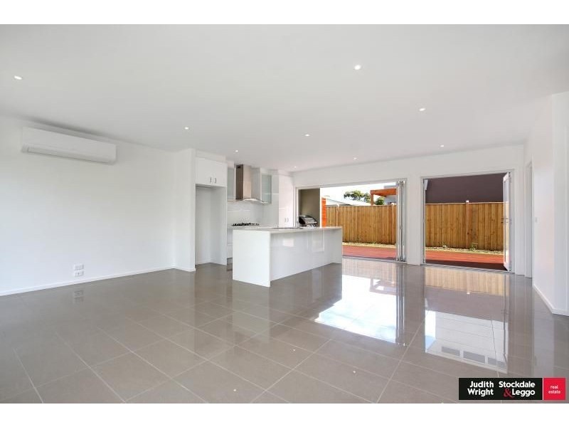 1 Pobblebonk Place, Cowes VIC 3922