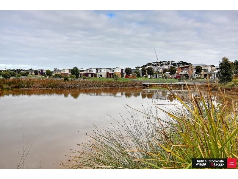 1 Pobblebonk Place, Cowes VIC 3922