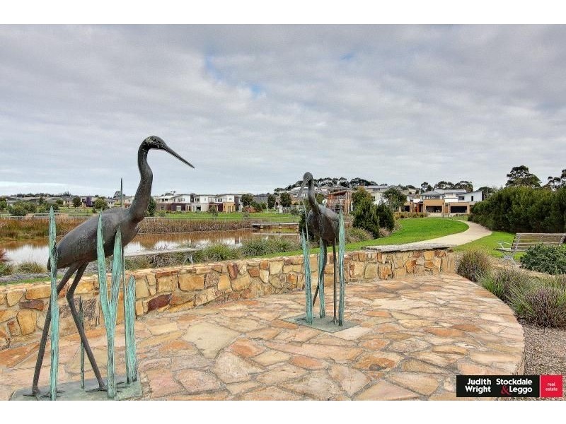 1 Pobblebonk Place, Cowes VIC 3922