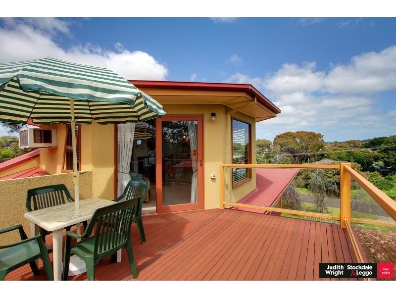 11 Talofa Avenue, Cowes VIC 3922