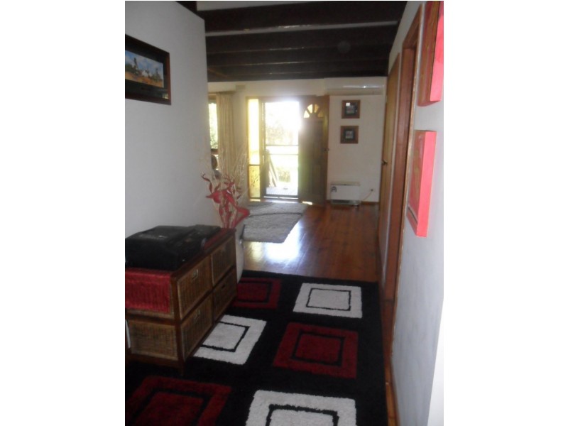 15 Pine Avenue, Cowes VIC 3922