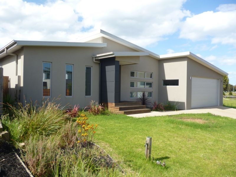 13 Dianella Way, Cowes VIC 3922