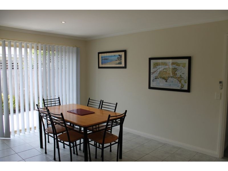 2/7 Wyndham Avenue, Cowes VIC 3922