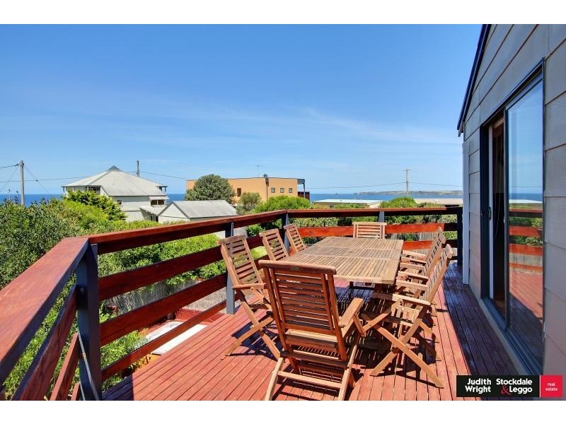 11 Barry Street, Sunderland Bay VIC 3922