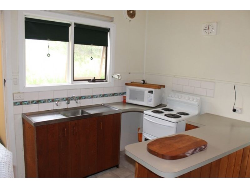 9 Talofa Avenue, Cowes VIC 3922