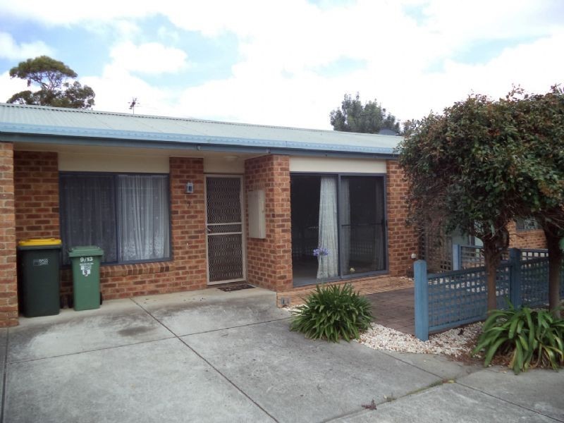 9/13 Douglas Road, Cowes VIC 3922