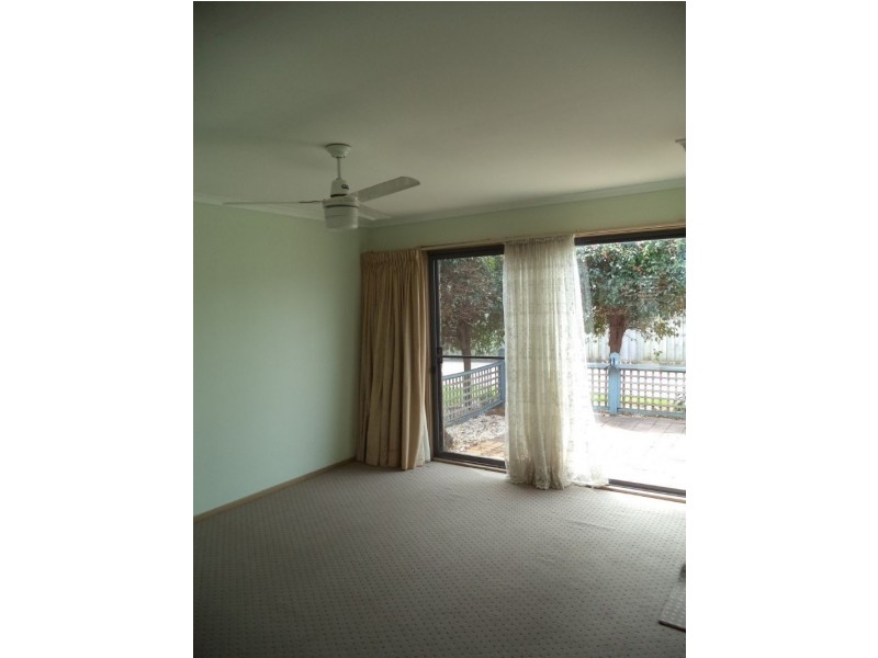 9/13 Douglas Road, Cowes VIC 3922