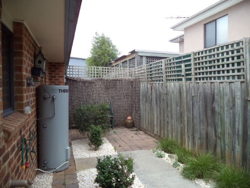 9/13 Douglas Road, Cowes VIC 3922