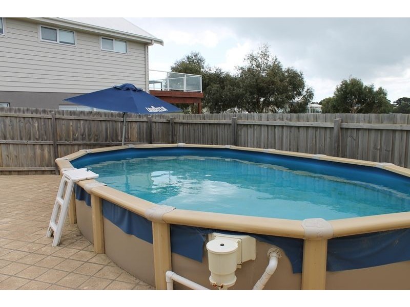 4 Bradley Court, Cowes VIC 3922