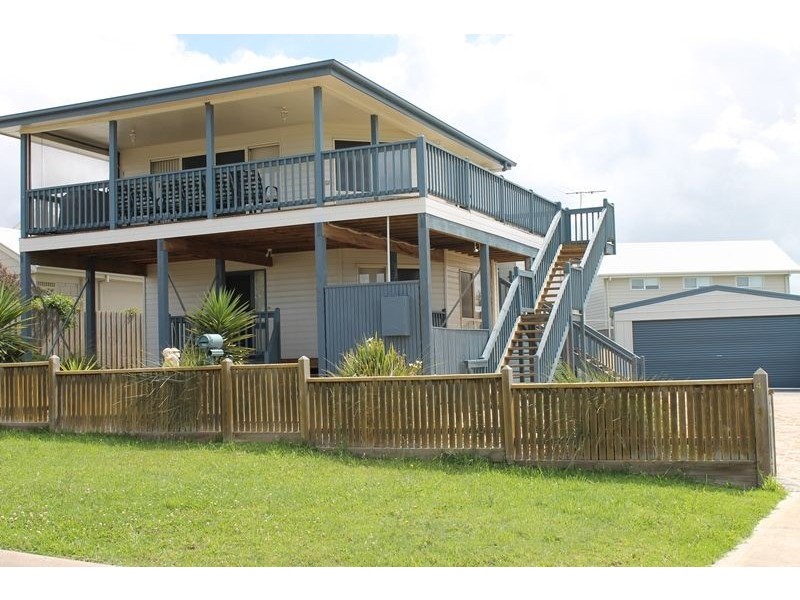 4 Bradley Court, Cowes VIC 3922