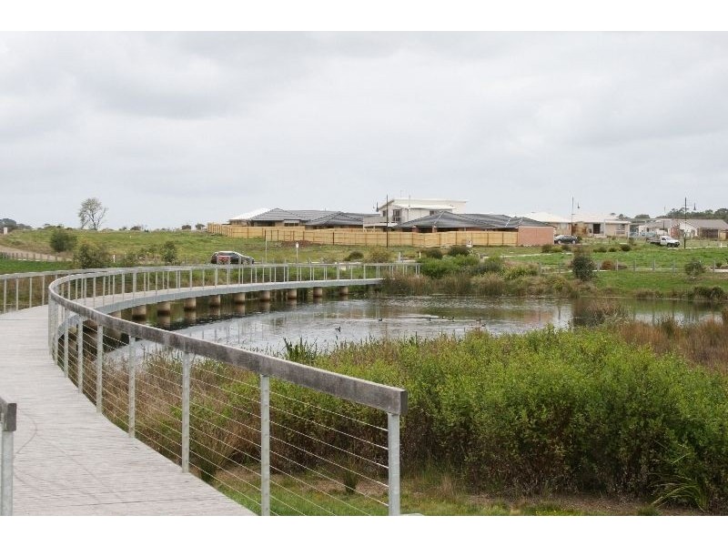 4 Cove Place, Cowes VIC 3922