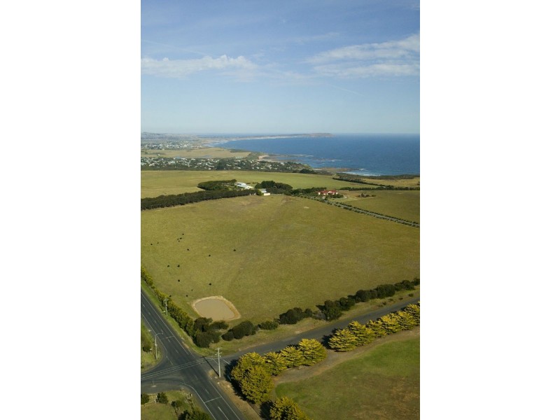 225 Gap Road, Smiths Beach VIC 3922