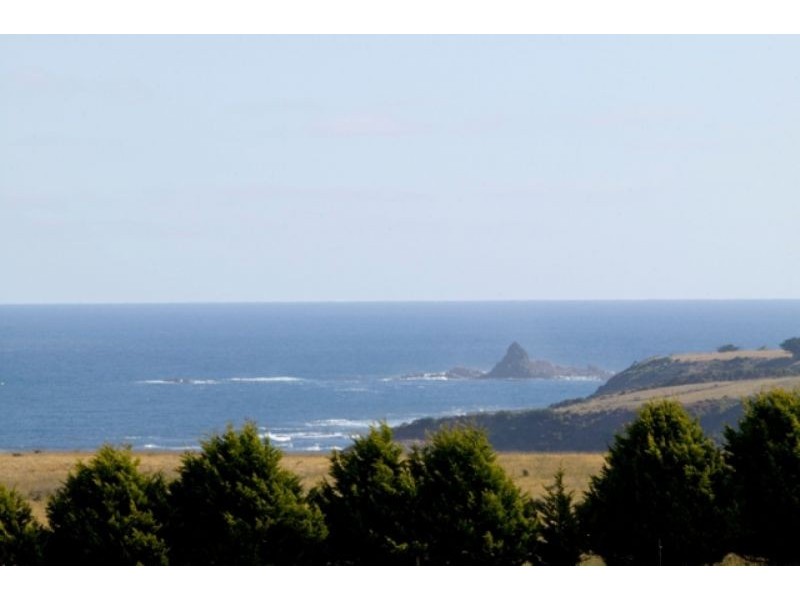 225 Gap Road, Smiths Beach VIC 3922