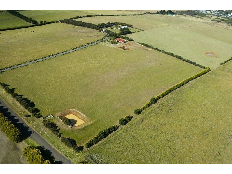 225 Gap Road, Smiths Beach VIC 3922