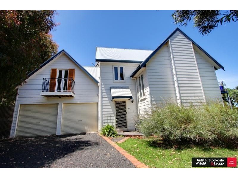 35 Dolphin Drv, Smiths Beach VIC 3922
