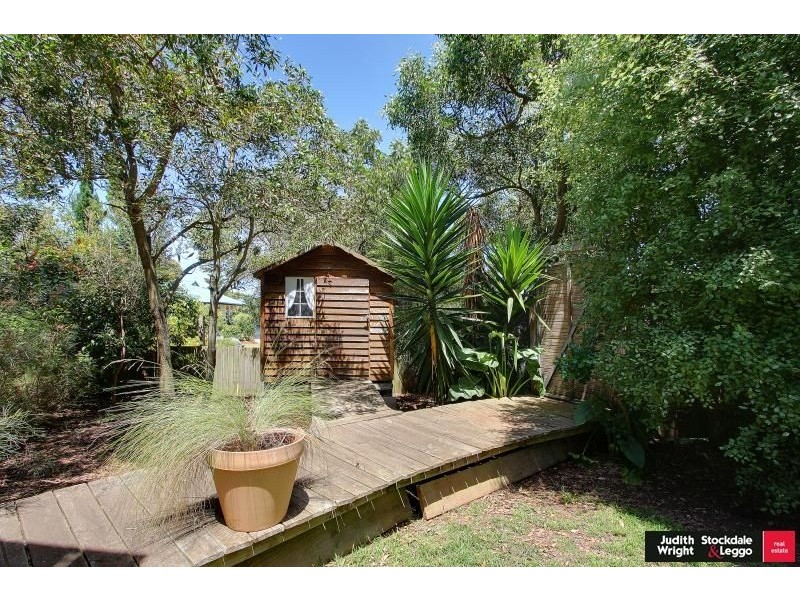 35 Dolphin Drv, Smiths Beach VIC 3922