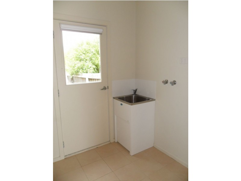 4/2 Kate Court, Cowes VIC 3922