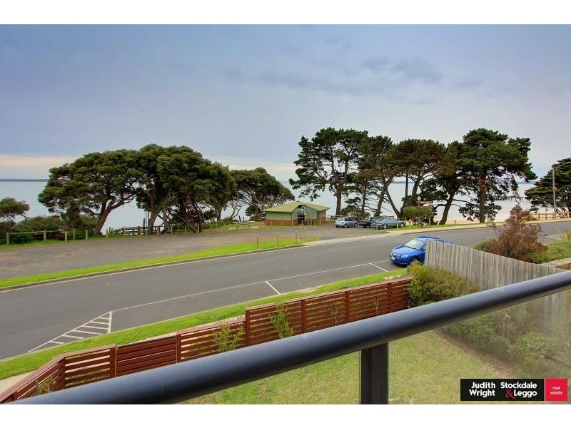 2/21 The Esplanade, Cowes VIC 3922