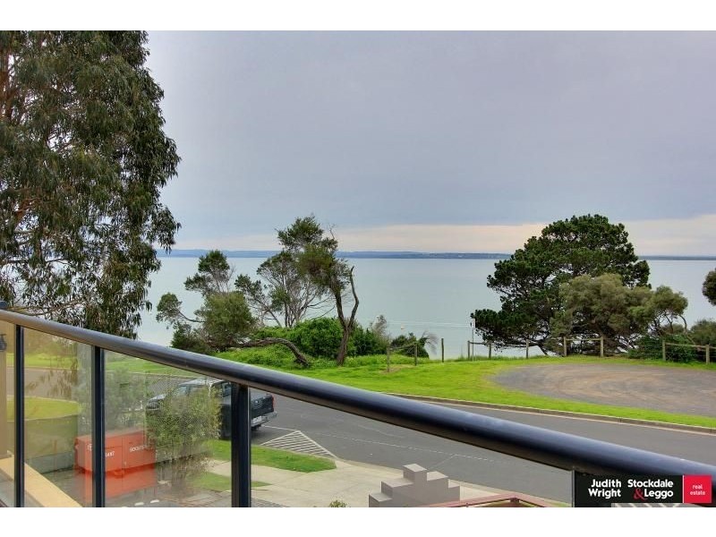 2/21 The Esplanade, Cowes VIC 3922
