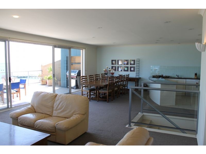 10/17 The Esplanade, Cowes VIC 3922