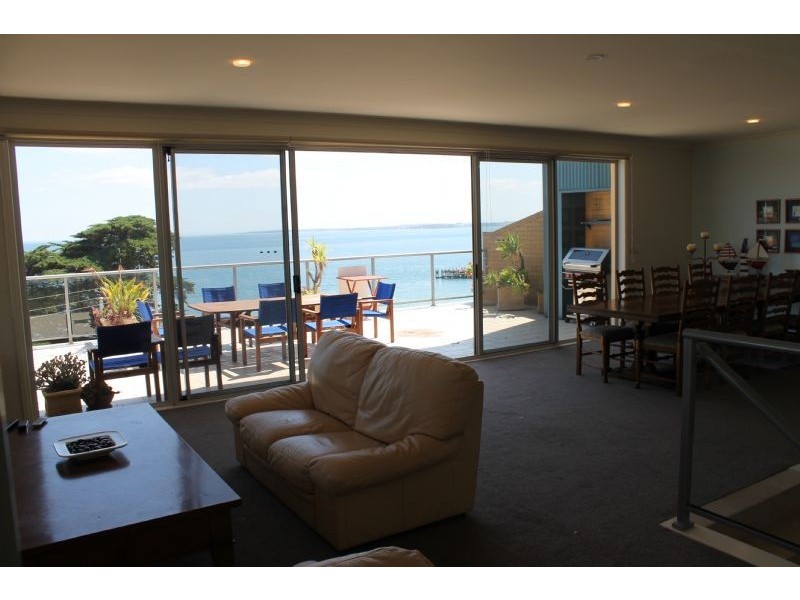 10/17 The Esplanade, Cowes VIC 3922