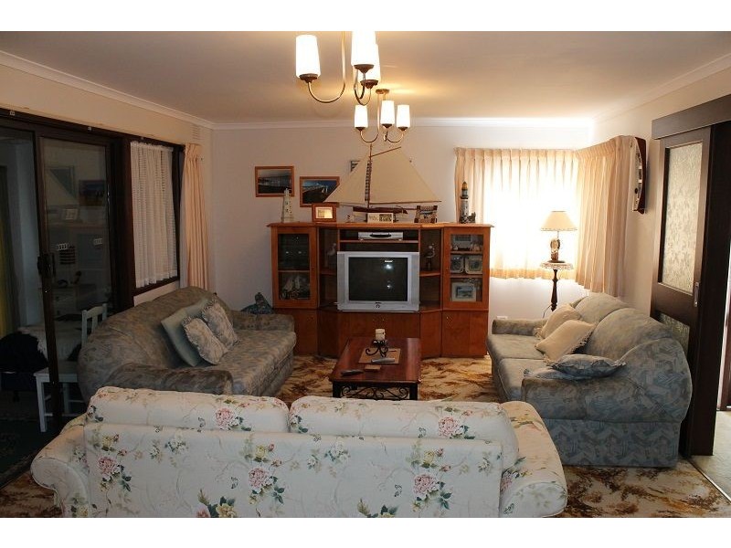 12 Lawrence Street, Cowes VIC 3922