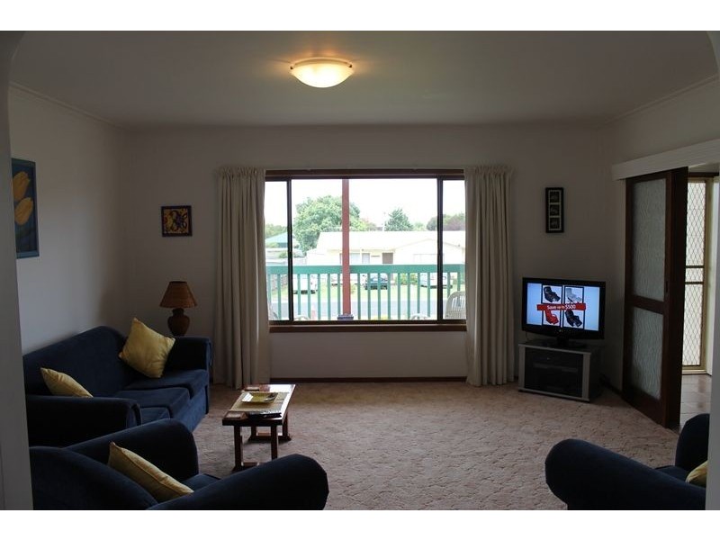 13 Lawrence Street, Cowes VIC 3922