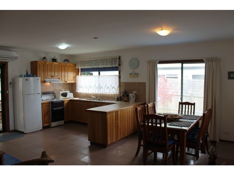 13 Lawrence Street, Cowes VIC 3922