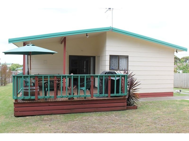 13 Lawrence Street, Cowes VIC 3922