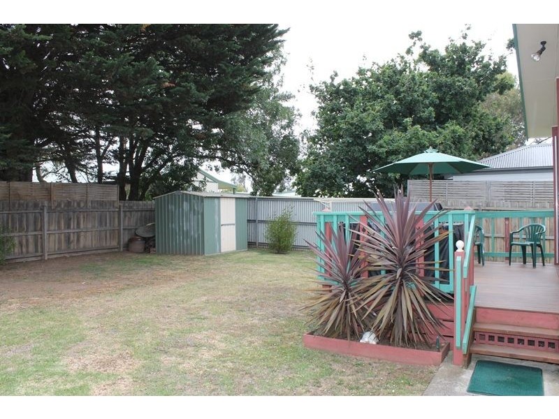 13 Lawrence Street, Cowes VIC 3922