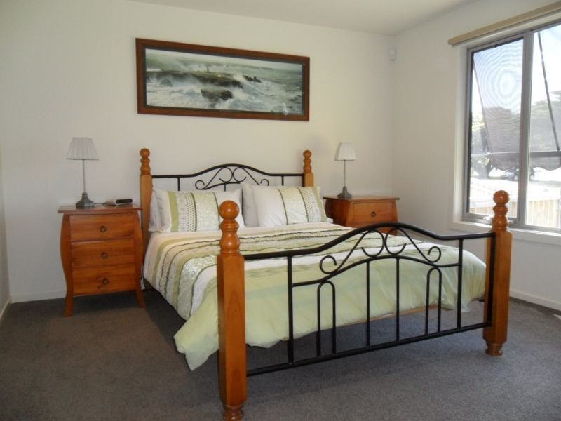 5 Redwood Drive, Cowes VIC 3922