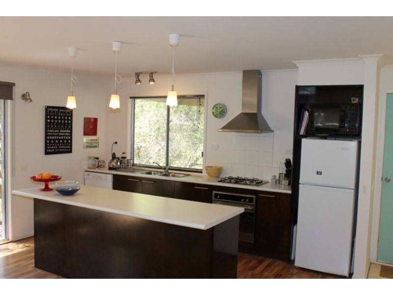 1/10 – 12 Medina Road, Cowes VIC 3922