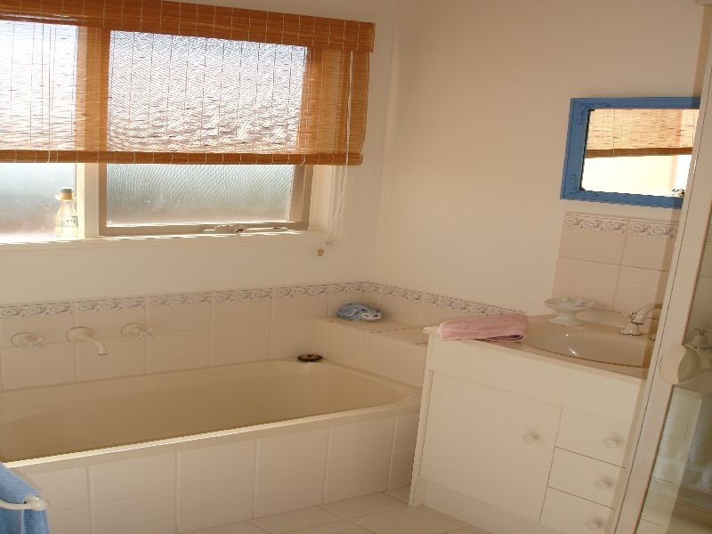 4 Hilary Close, Ventnor VIC 3922