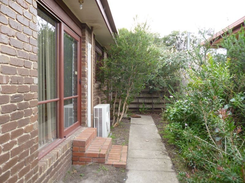 33 Birdwood Avenue, Cowes VIC 3922