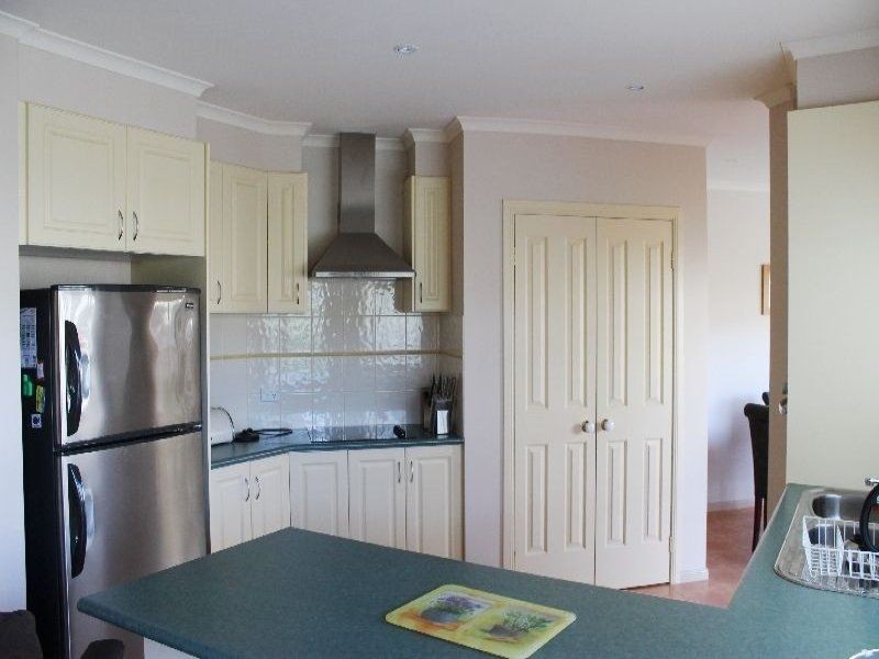 27 Katherine Circuit, Cowes VIC 3922