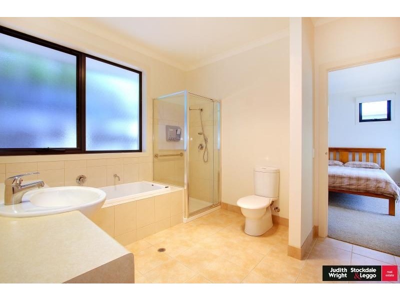 4/27 Chapel Street, Cowes VIC 3922